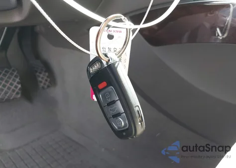 2012 Audi Q5 3.2 Premium z USA, uszkodzony, nr VIN WA1WKAFP2CA058909